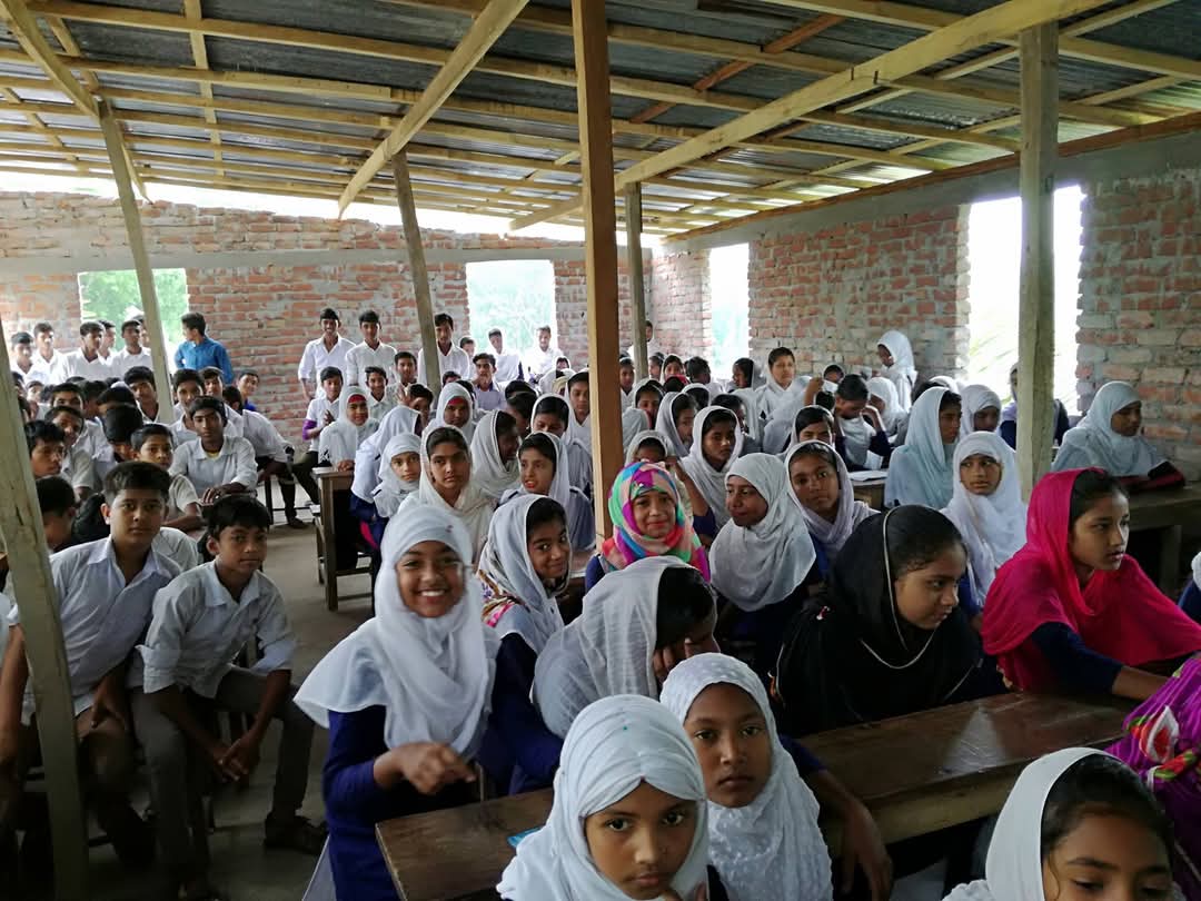 à¦¶à¦¿à¦•à§à¦·à¦¾à¦°à§à¦¥à§€